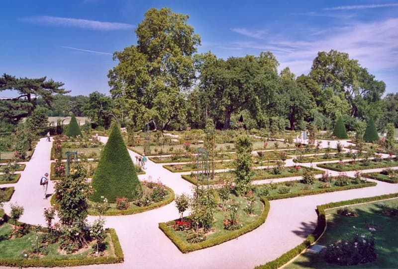 Roseraie de Bagatelle
