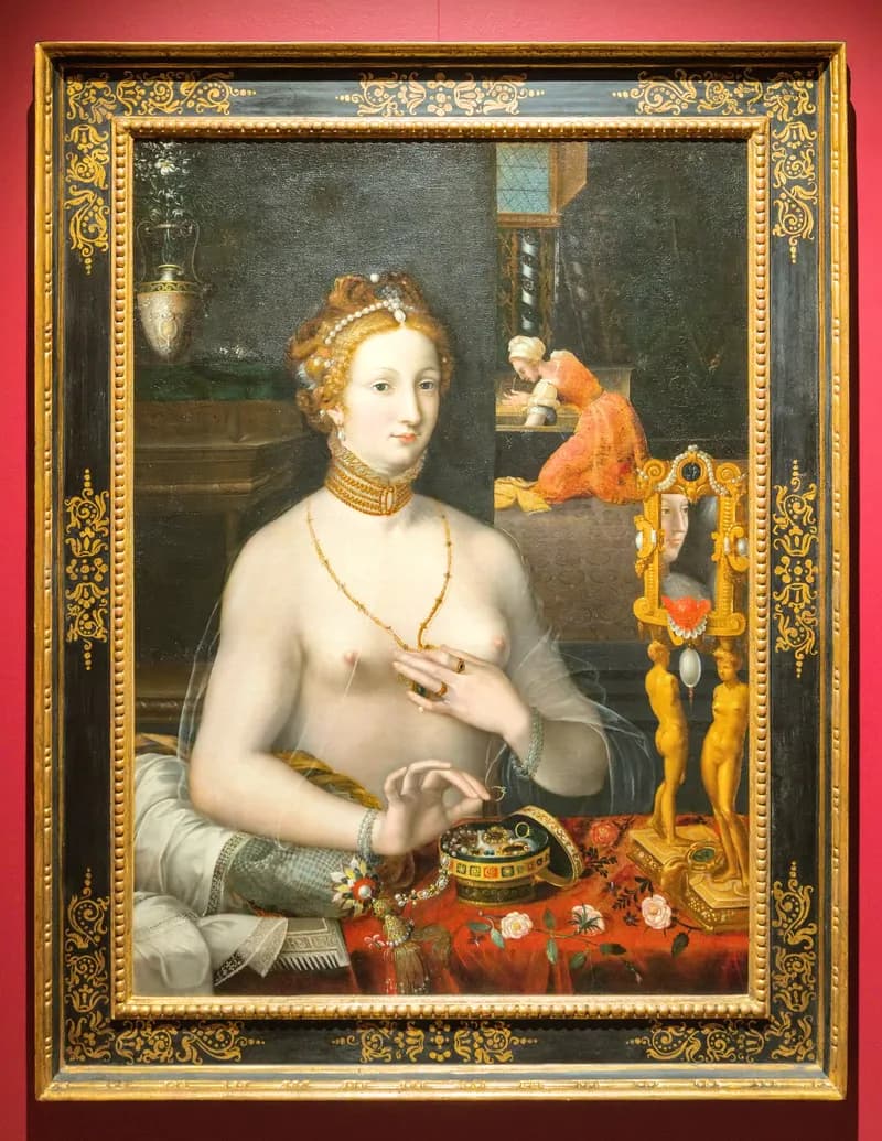 Dame à sa toilette