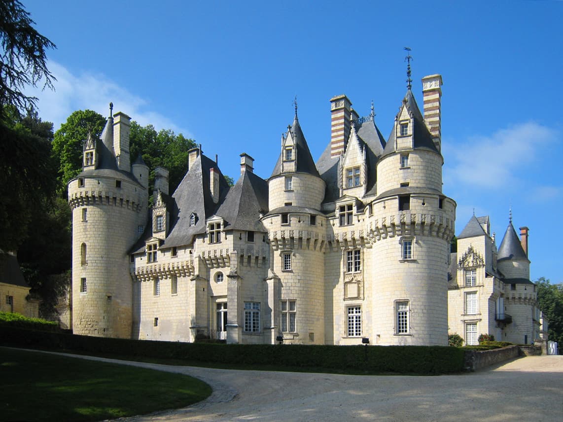 Château d'Ussé (Rigny-Ussé) Château d'Ussé — château à Rigny-Ussé, Indre-et-Loire, façade, classé mh
