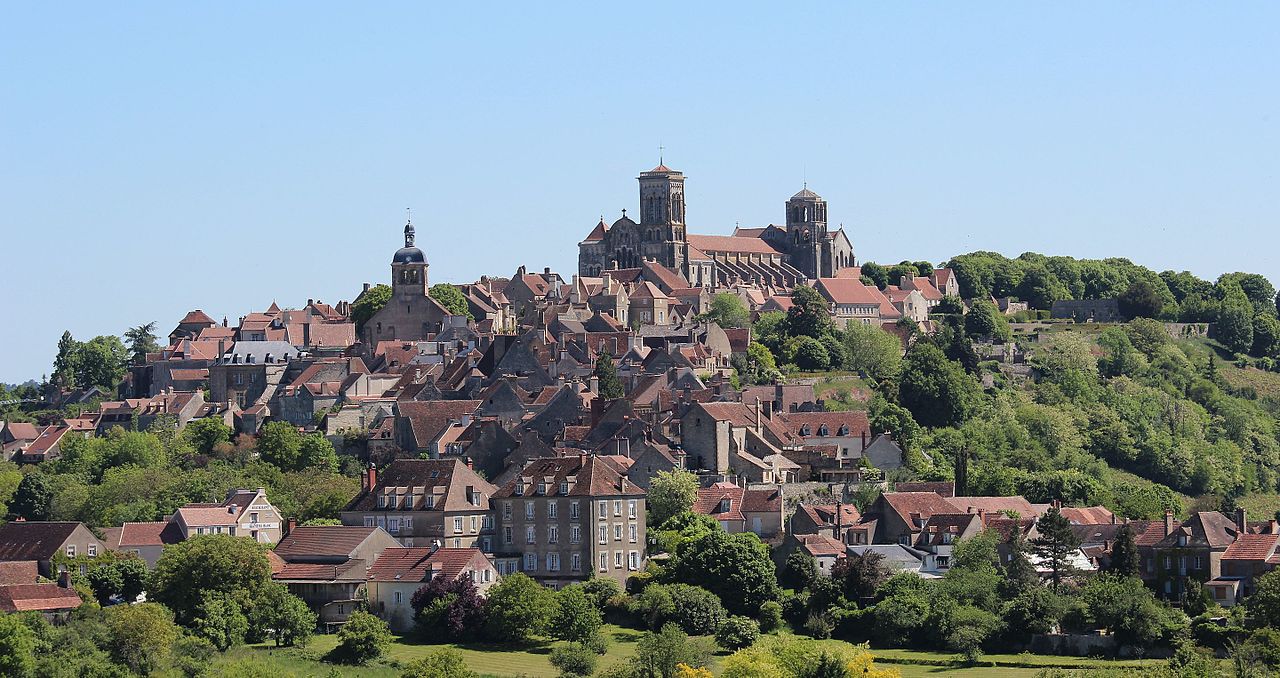 Vézelay — Basilique et colline — édifice religieux à Bourgogne-Franche-Comté (null) — vue 3