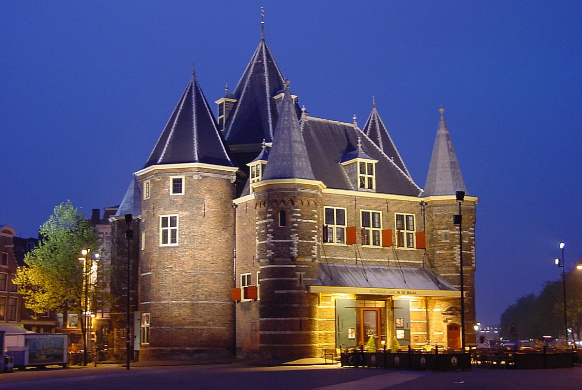 De Waag (voormalige Sint-Antoniespoort)