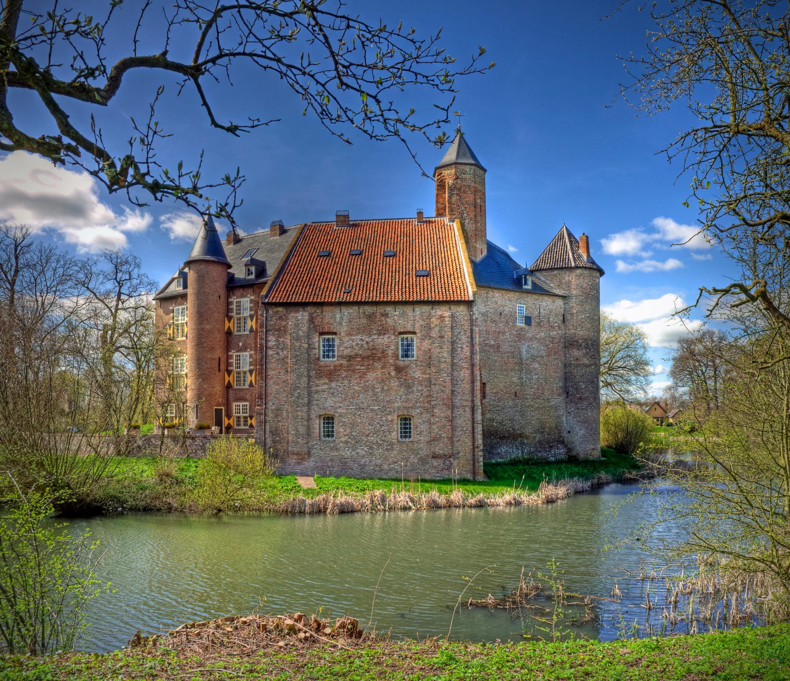 Kasteel Waardenburg (Huis te Waardenburg)