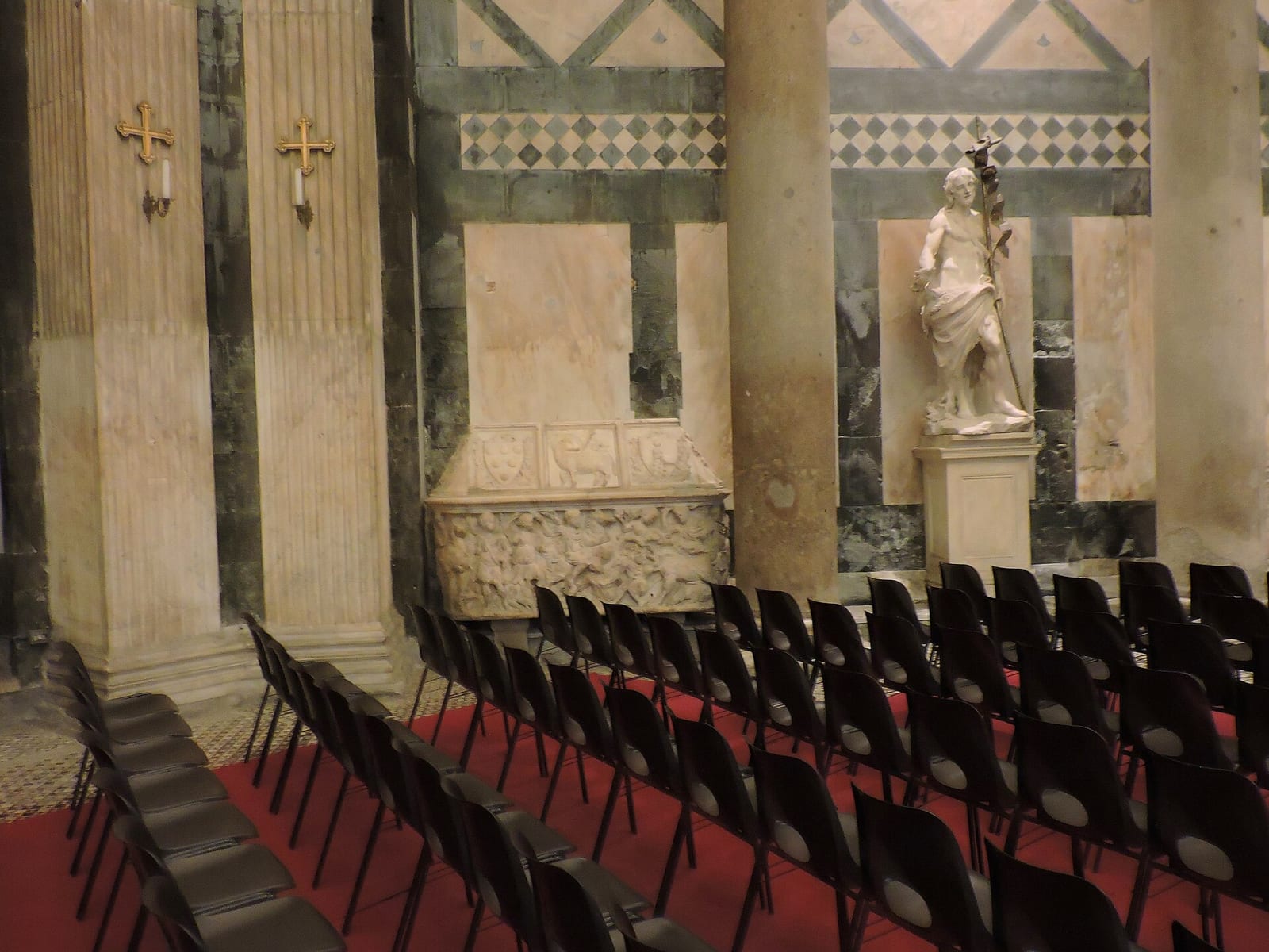 Intérieur de Le Baptistère Saint-Jean