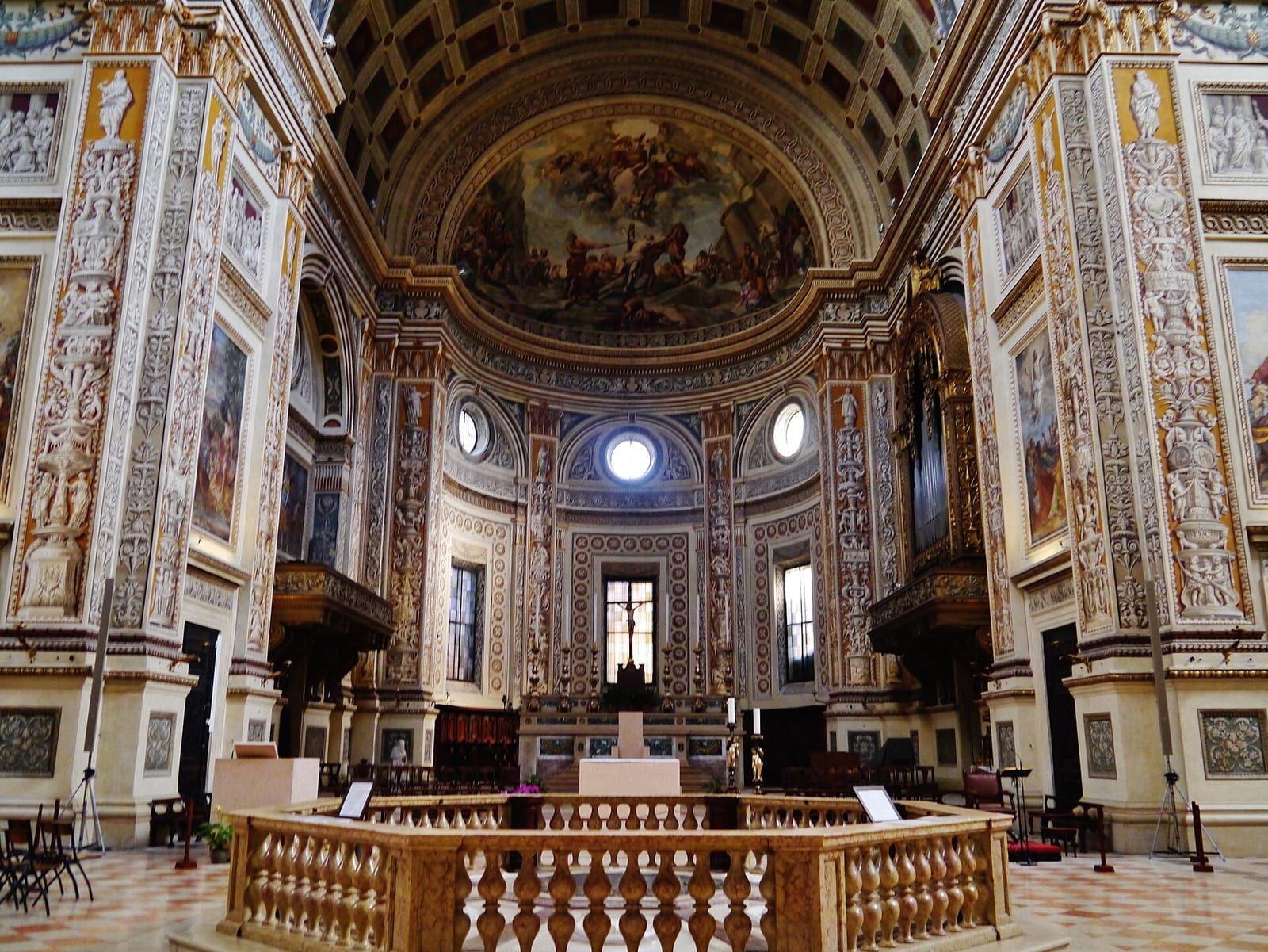 Intérieur de La Basilique Sant'Andrea