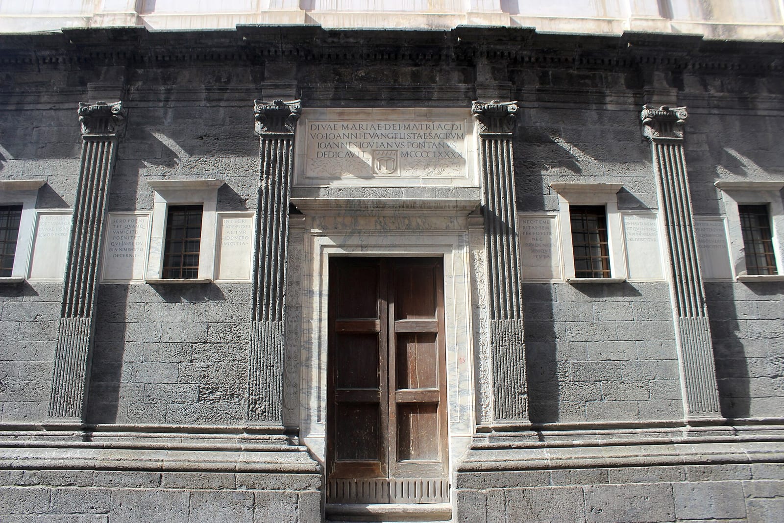 Vue de La Chapelle Pontano à Naples