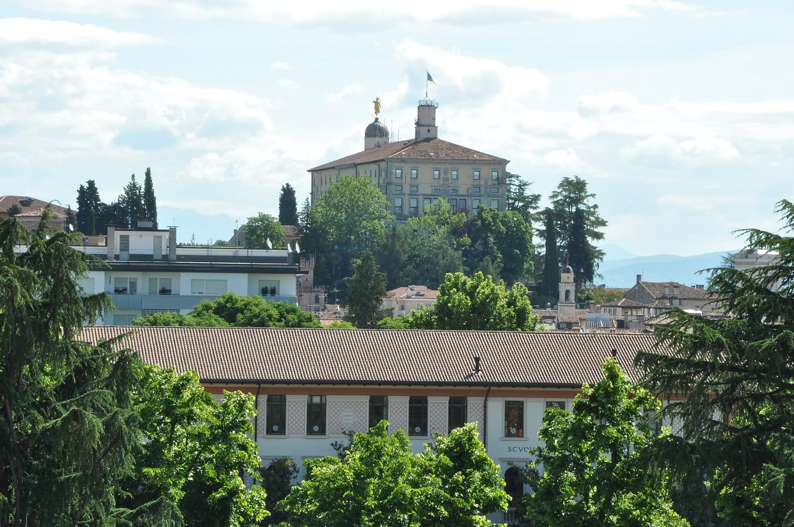 Le Castello d'Udine et la Galleria d'Arte Antica dans son environnement
