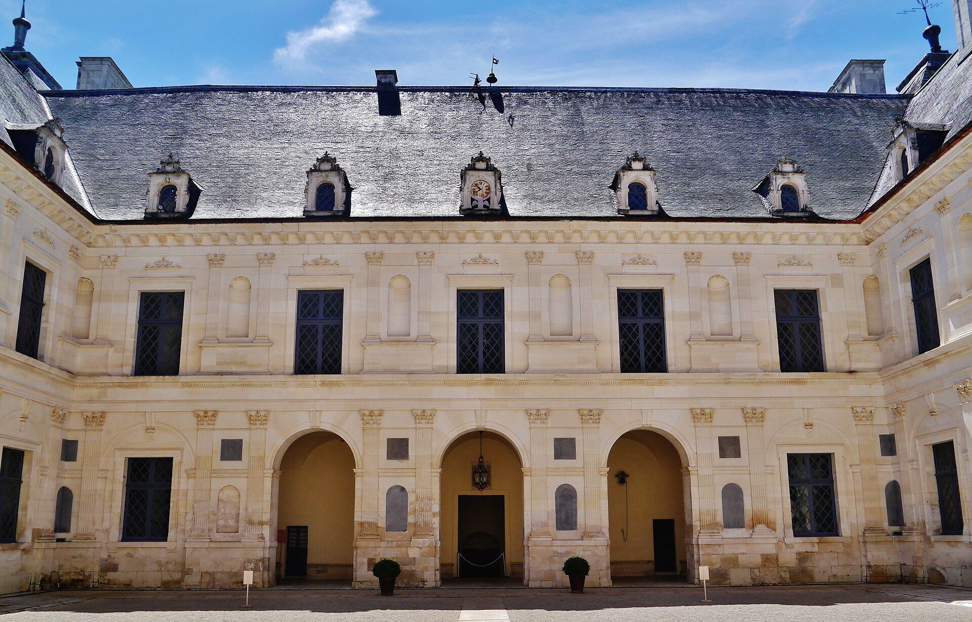 Château d'Ancy-le-Franc (Ancy-le-Franc) Château d'Ancy-le-Franc — château à Ancy-le-Franc, Yonne, intérieur, classé mh