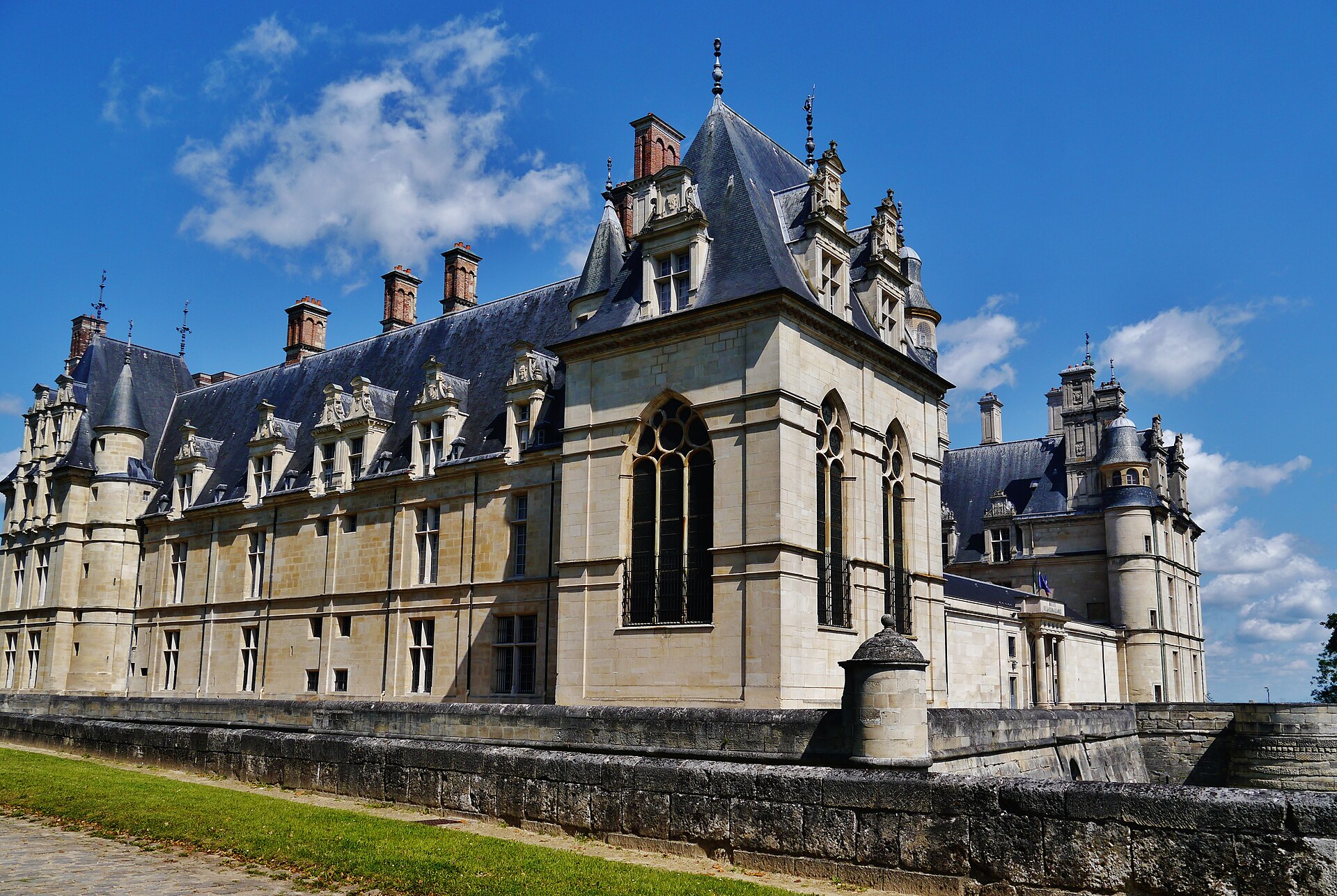 Château d'Écouen — château à Écouen, Val-d'Oise, intérieur, classé mh