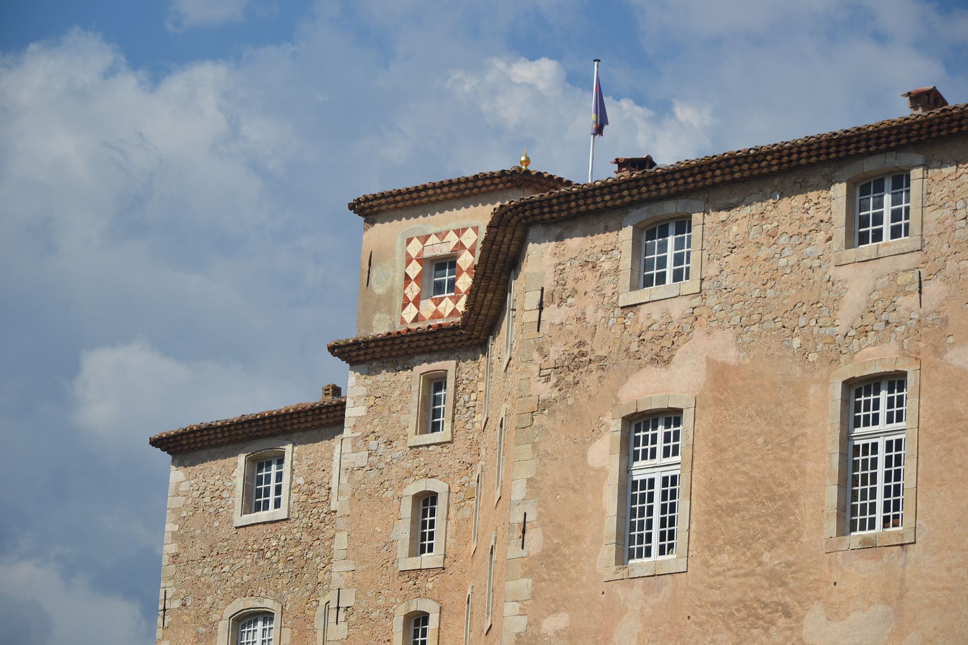Château d'Entrecasteaux (Entrecasteaux) Château d'Entrecasteaux — château à Entrecasteaux, Var, vue de nuit, classé mh