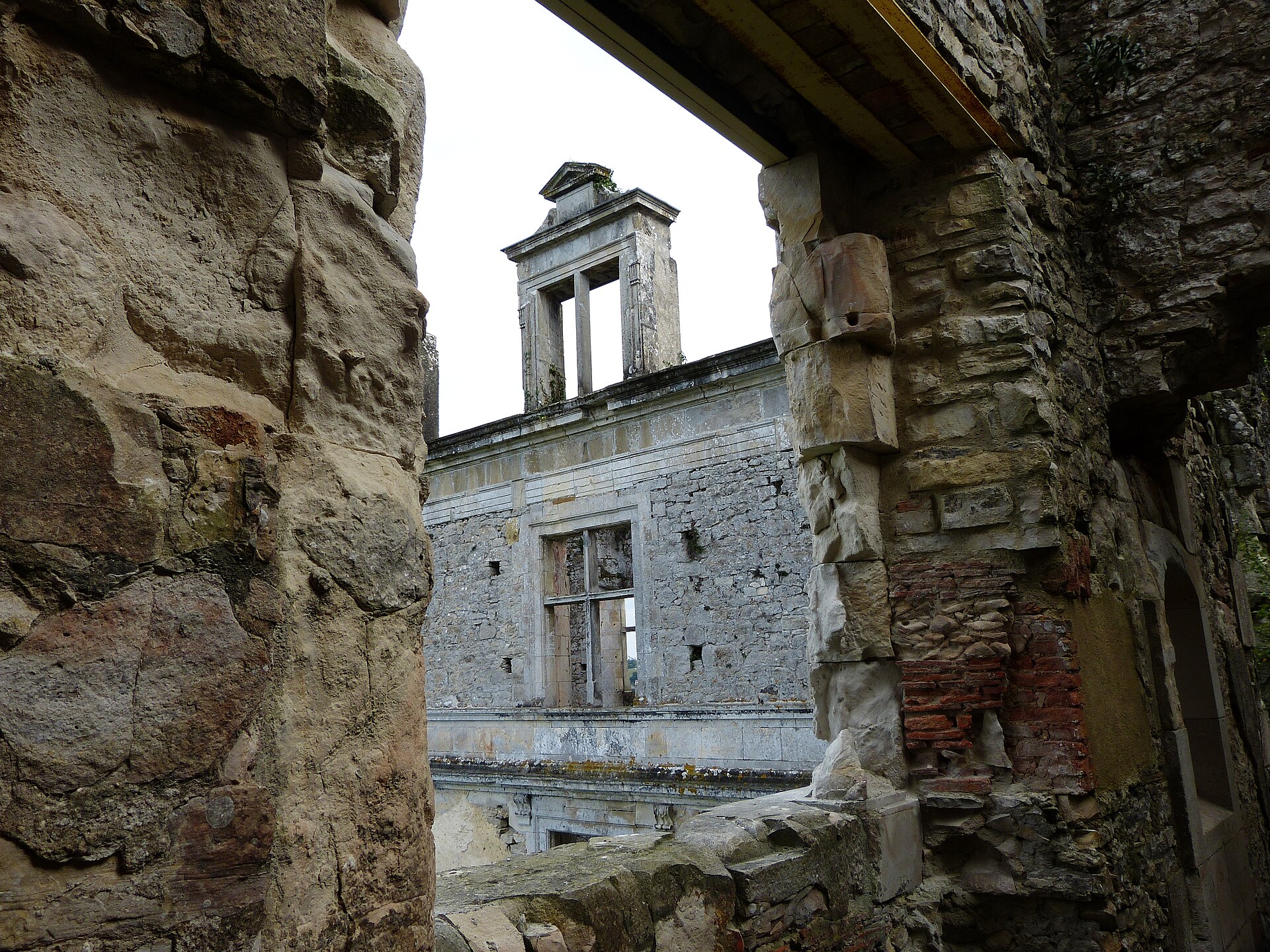 Château de Bidache (Bidache) Château de Bidache — château à Bidache, Pyrénées-Atlantiques, vue de nuit, classé mh