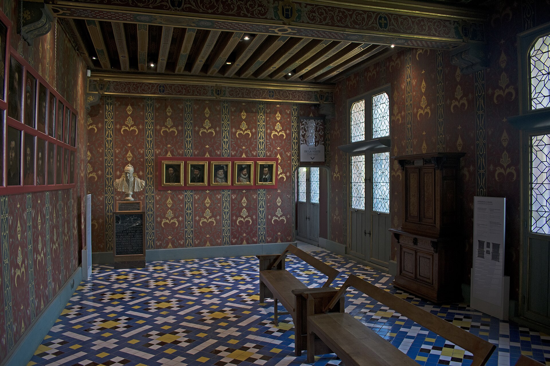 Château de Blois – aile François Ier (Blois) Château de Blois – aile François Ier — château à Blois, Loir-et-Cher, classé mh