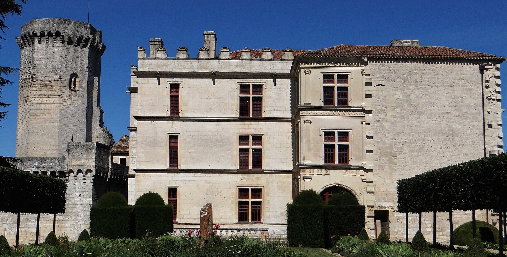Château de Bourdeilles (Bourdeilles) Château de Bourdeilles — château à Bourdeilles, Dordogne, façade, classé mh
