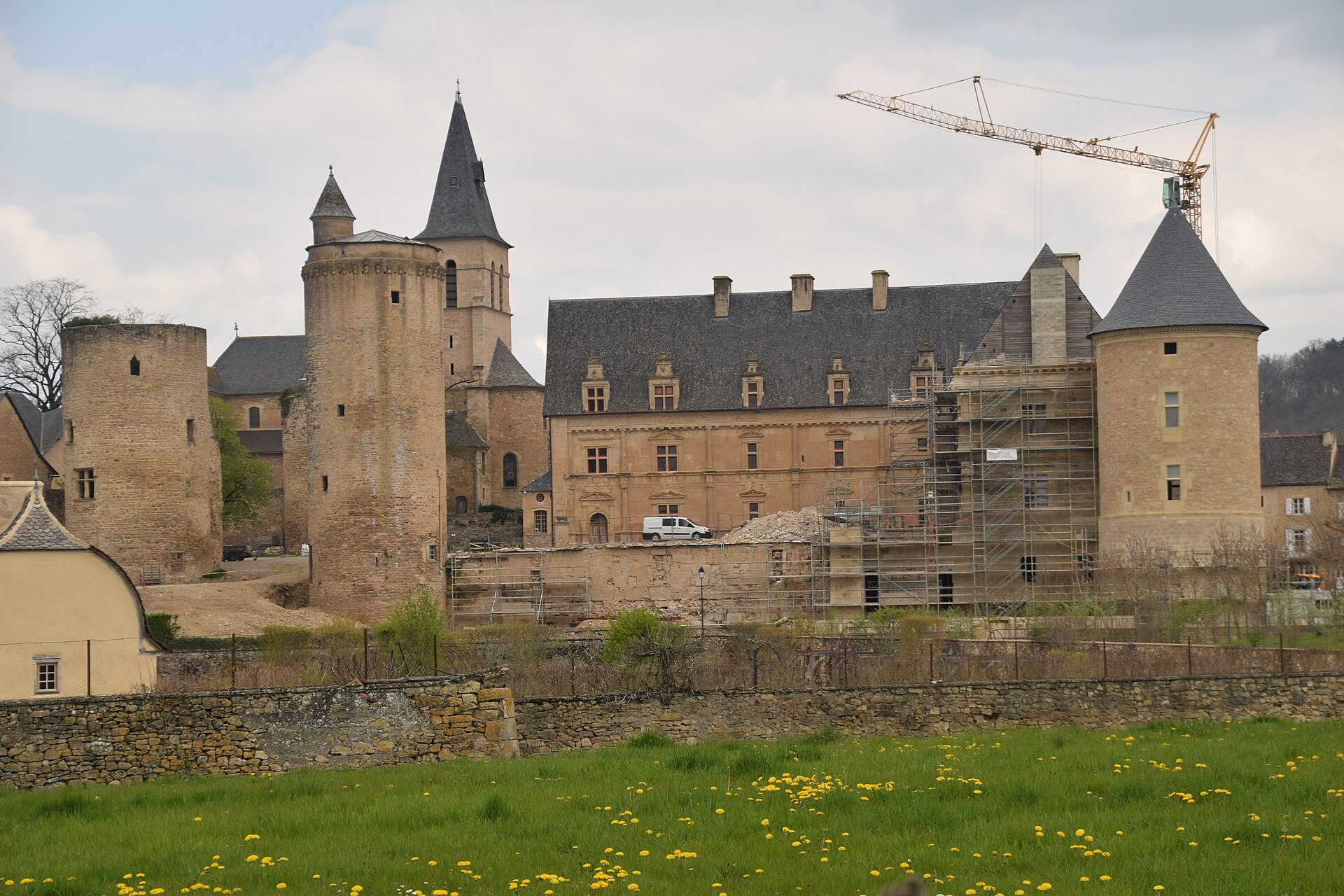 Château de Bournazel (Bournazel) Château de Bournazel — château à Bournazel, Aveyron, intérieur, classé mh