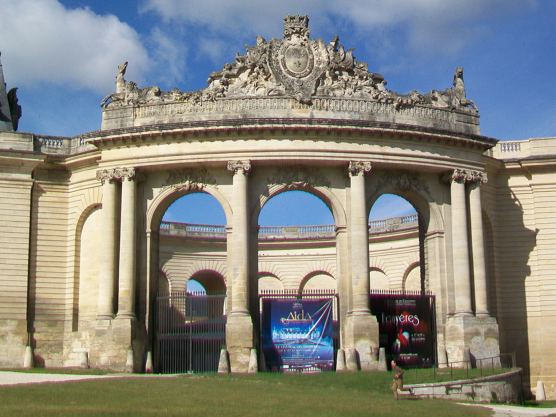 Château de Chantilly — château à Chantilly, Oise, façade, classé mh