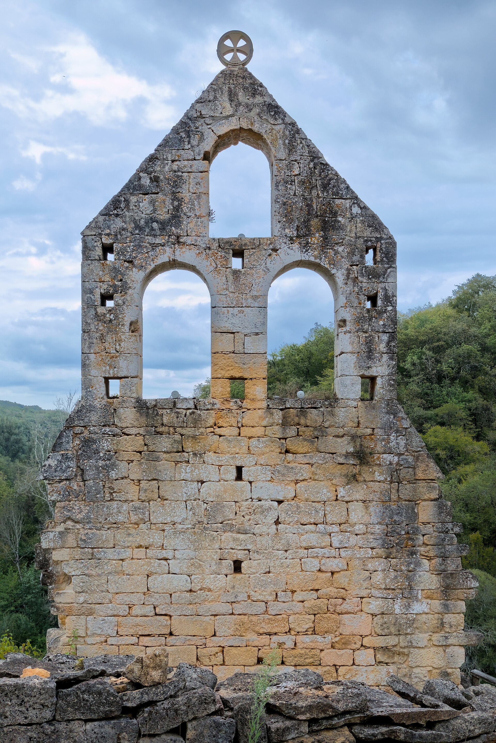 Château de Commarque (Les Eyzies) Château de Commarque — château à Les Eyzies, Dordogne, façade, classé mh