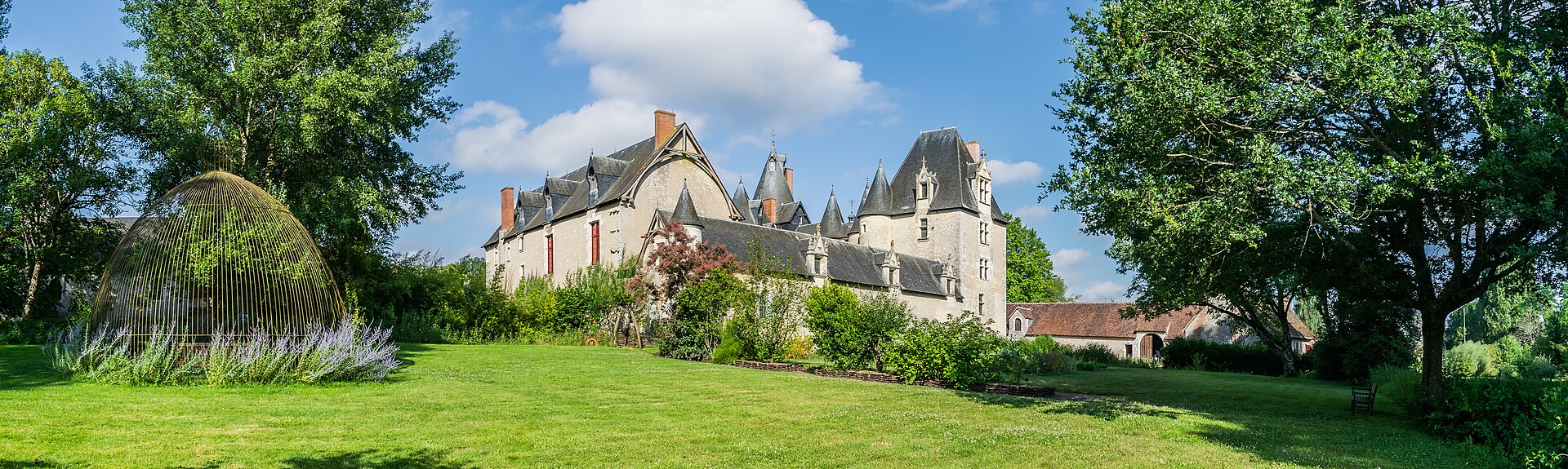 Château de Fougères-sur-Bièvre — château à Fougères-sur-Bièvre, Loir-et-Cher, façade, classé mh