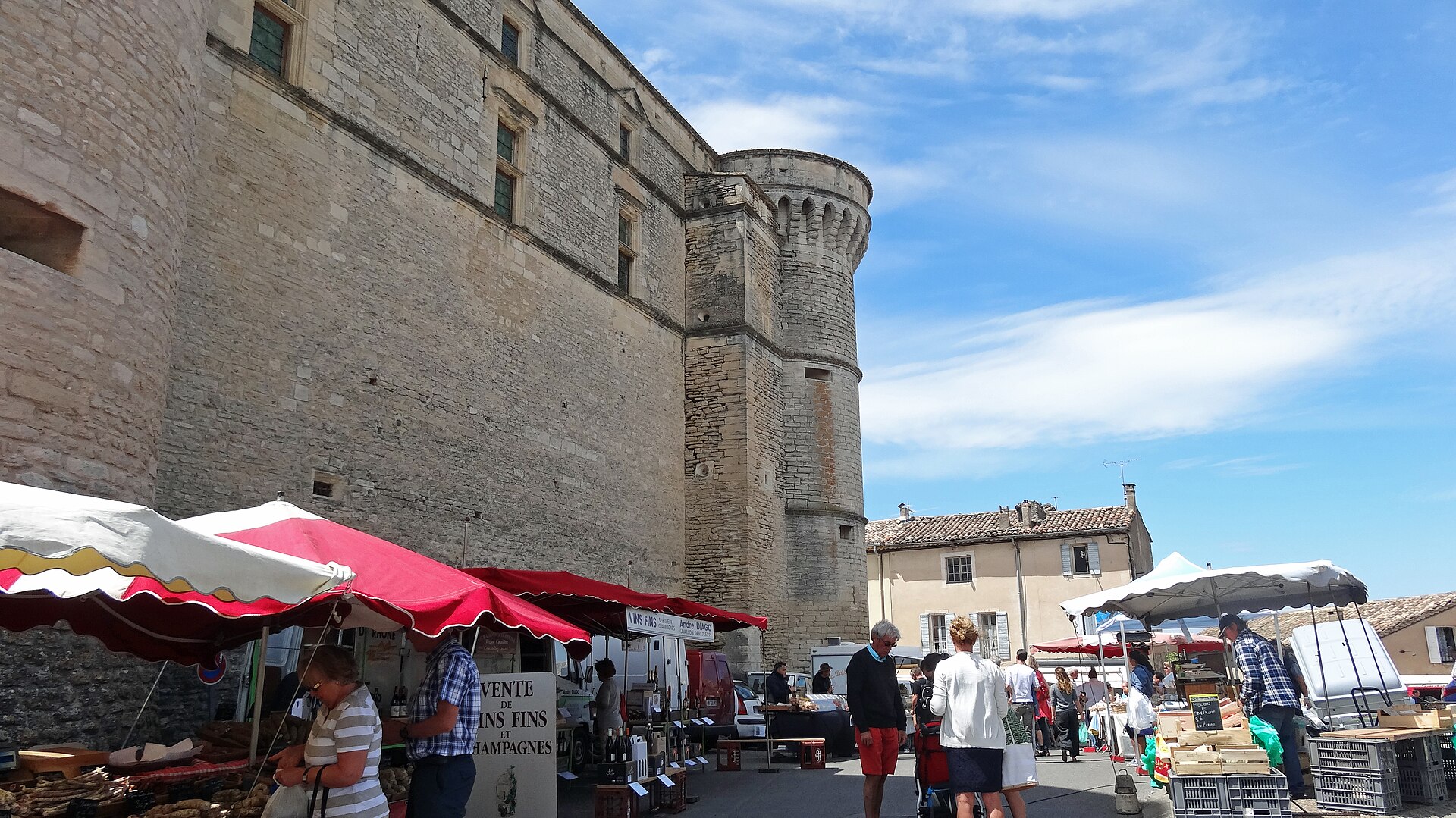 Château de Gordes (Gordes) Château de Gordes — château à Gordes, Vaucluse, façade, classé mh
