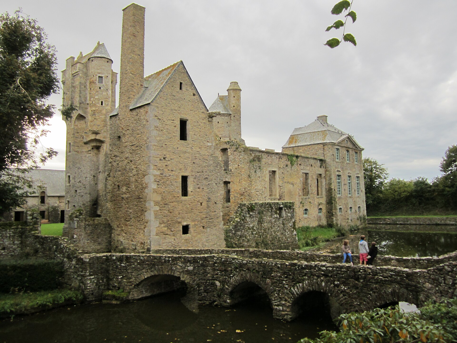 Château de Gratot (Gratot) Château de Gratot — château à Gratot, Manche, intérieur, classé mh