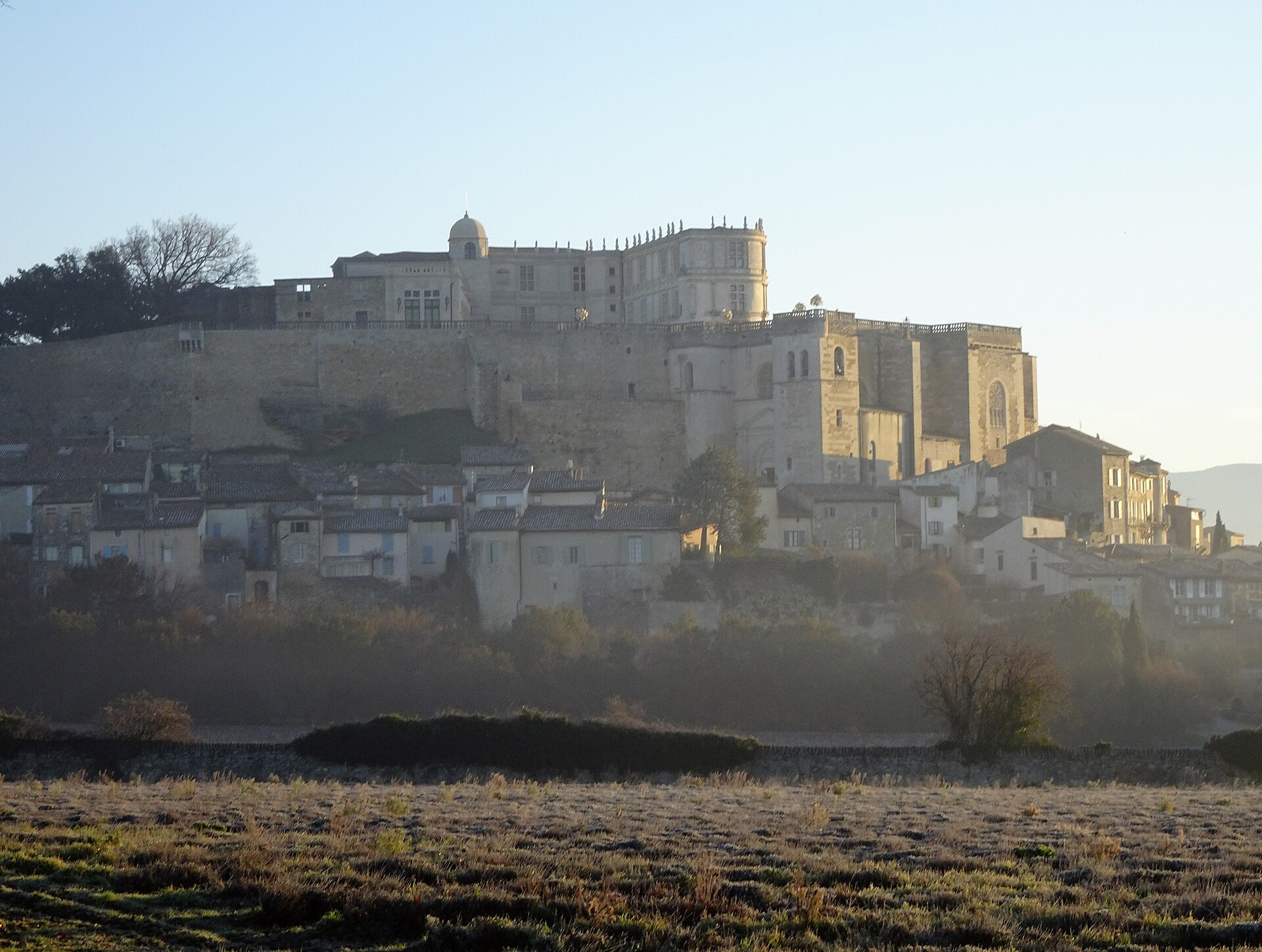 Château de Grignan — château à Grignan, Drôme, intérieur, classé mh