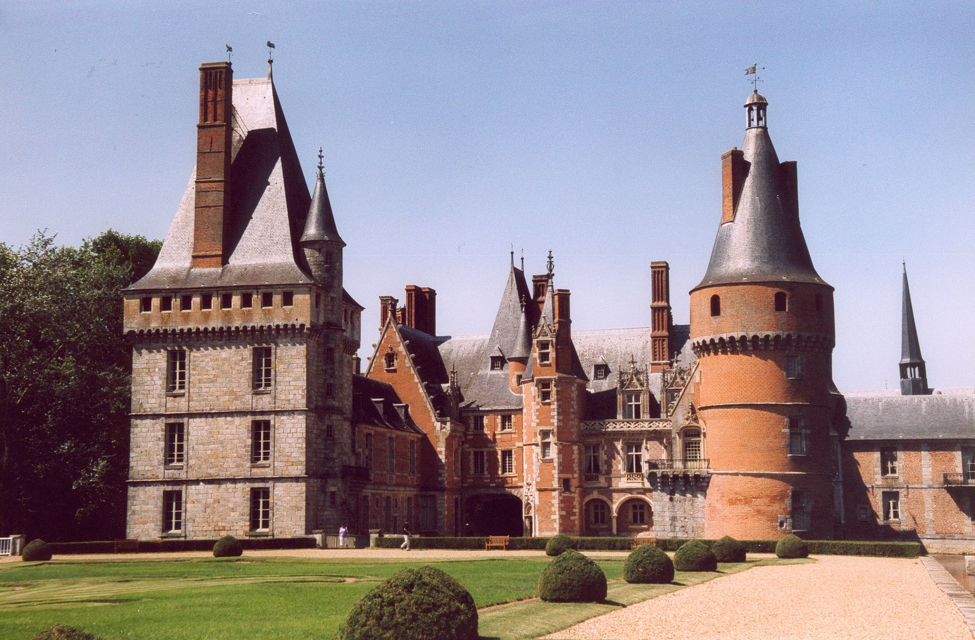 Château de Maintenon (Maintenon) Château de Maintenon — château à Maintenon, Eure-et-Loir, façade, classé mh