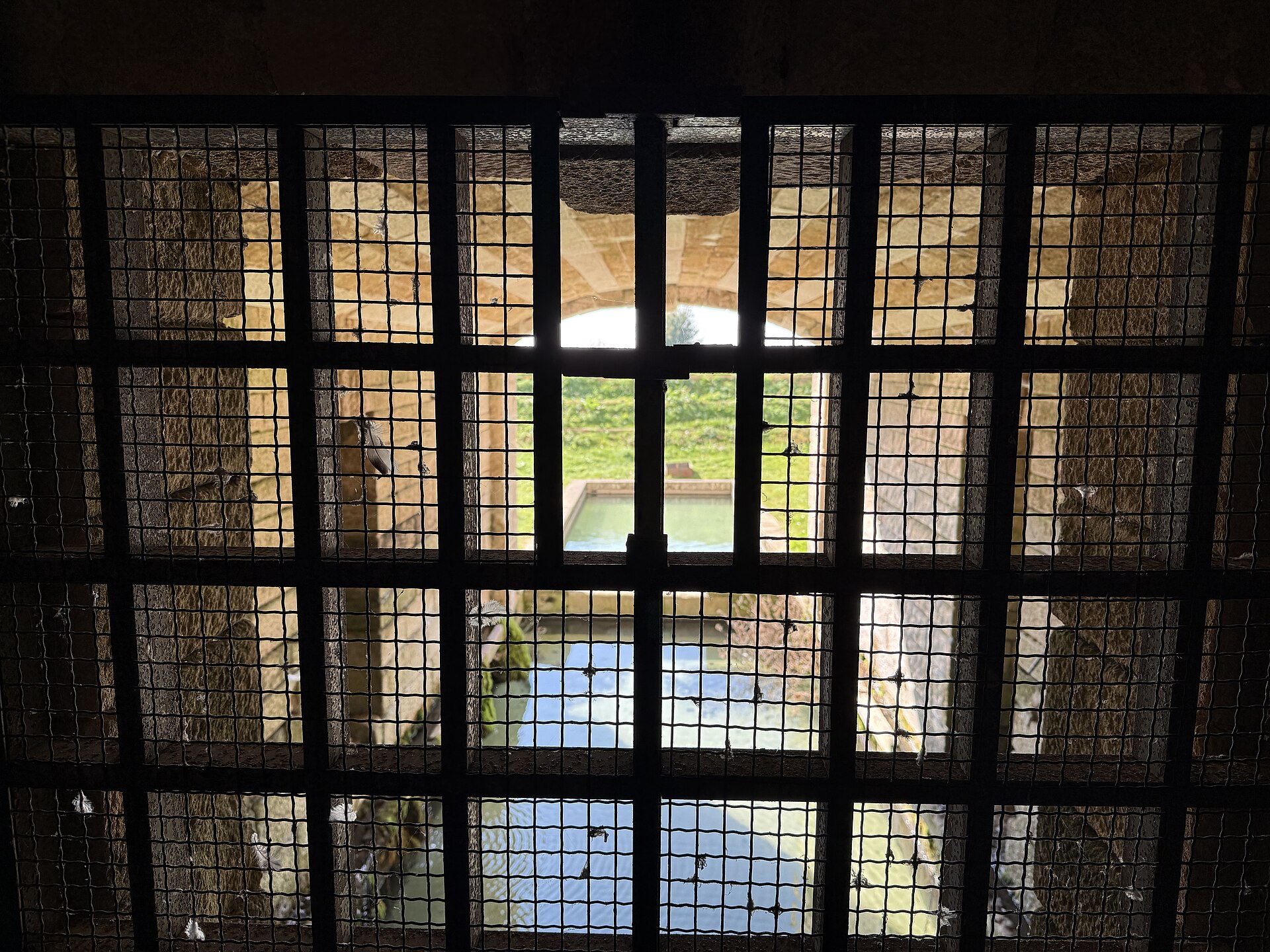 Château de Maulnes (Cruzy-le-Châtel) Château de Maulnes — château à Cruzy-le-Châtel, Yonne, intérieur, classé mh