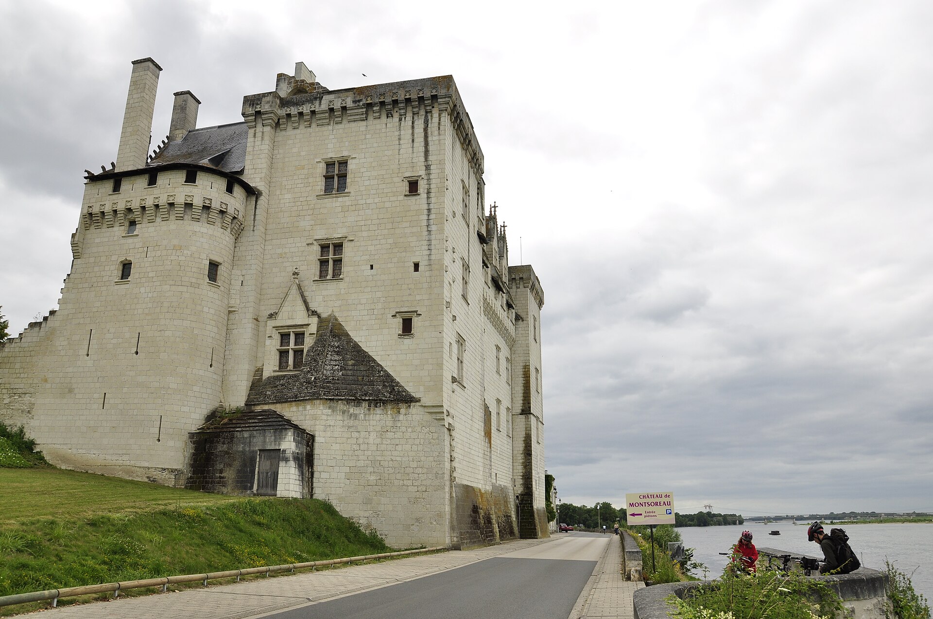 Château de Montsoreau (Montsoreau) Château de Montsoreau — château à Montsoreau, Maine-et-Loire, intérieur, classé mh