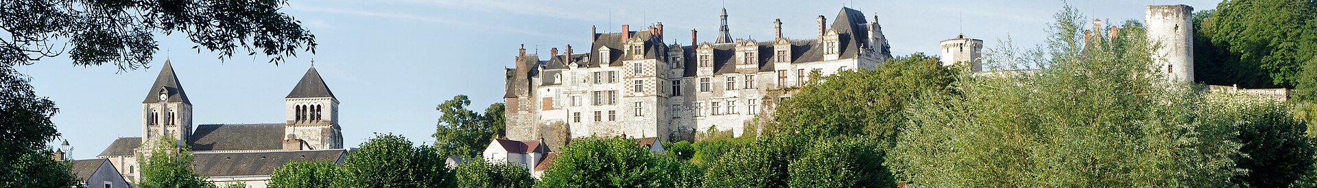 Château de Saint-Aignan (Saint-Aignan) Château de Saint-Aignan — château à Saint-Aignan, Loir-et-Cher, façade, classé mh