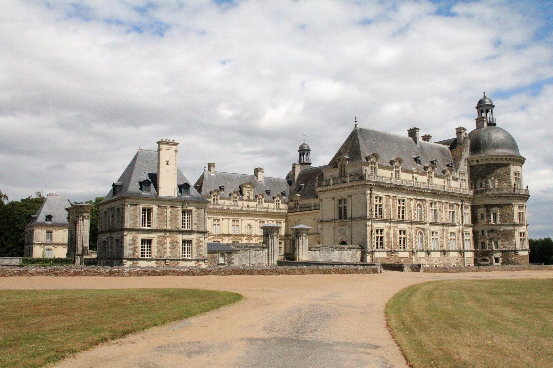 Château de Serrant (Saint-Georges-sur-Loire) Château de Serrant — château à Saint-Georges-sur-Loire, Maine-et-Loire, intérieur, classé mh