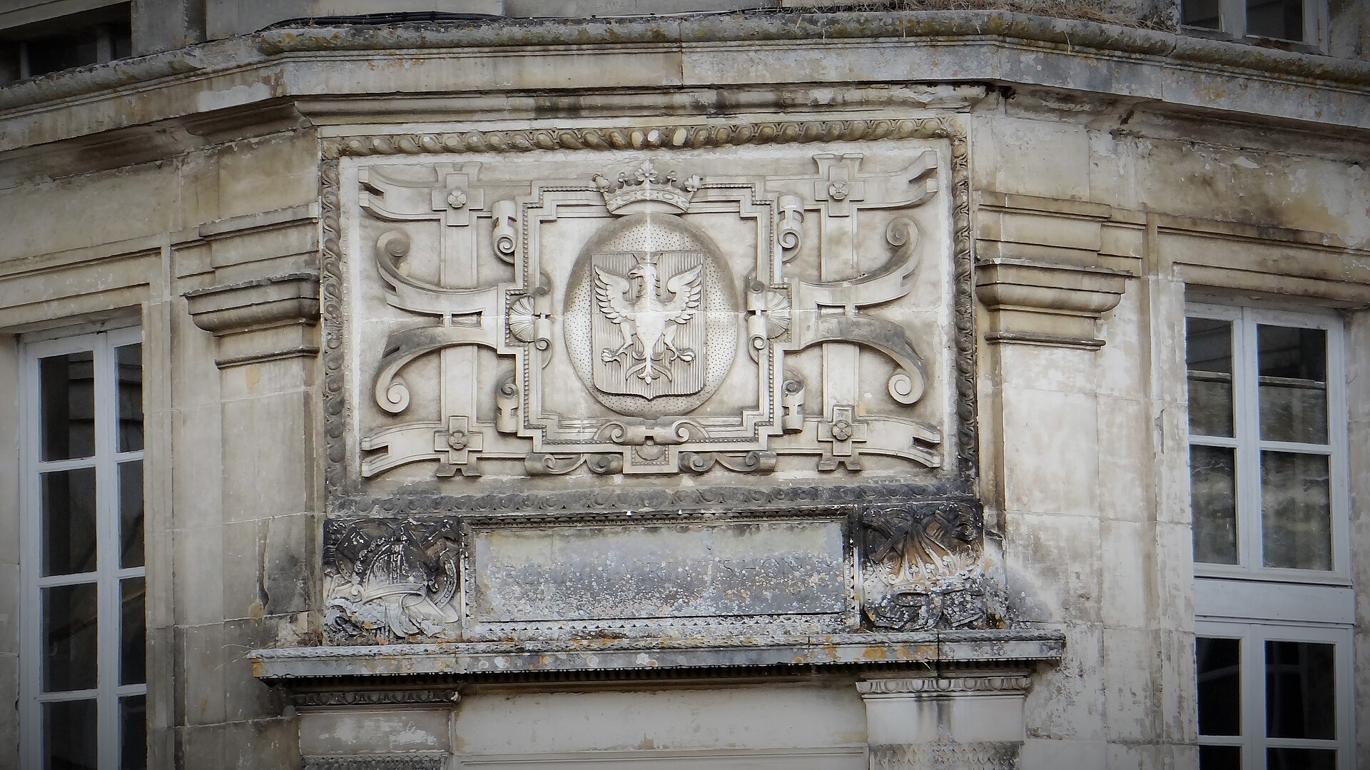 Château de Tanlay — château à Tanlay, Yonne, intérieur, classé mh