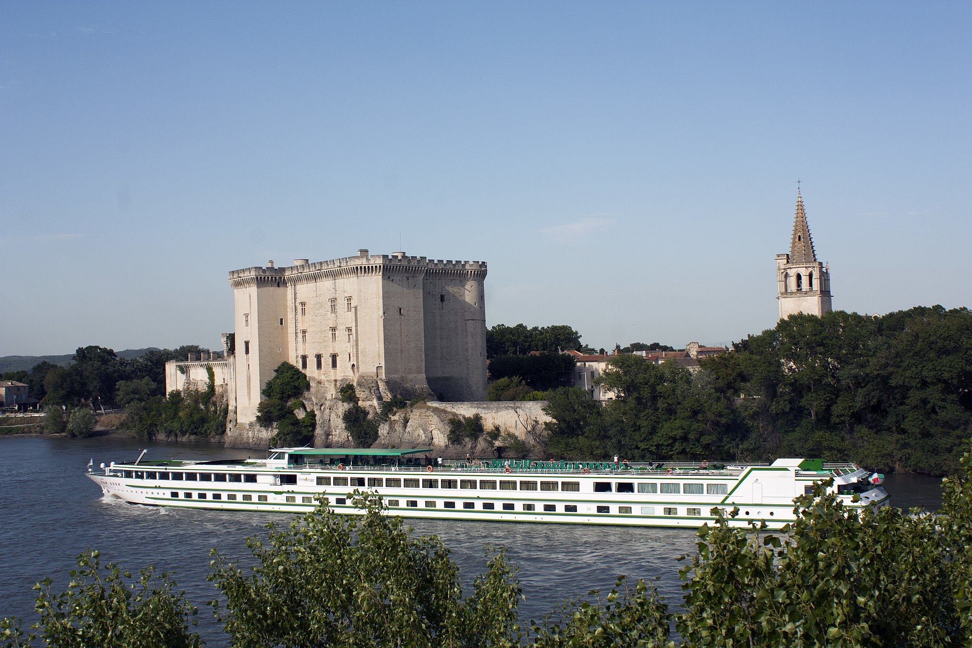 Château de Tarascon — château à Tarascon, Bouches-du-Rhône, façade, classé mh
