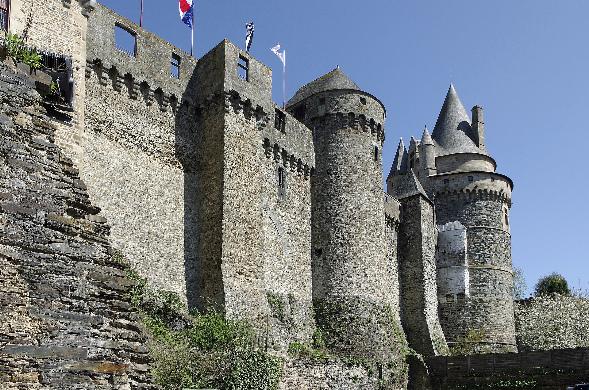 Château de Vitré (Vitré) Château de Vitré — château à Vitré, Ille-et-Vilaine, façade, classé mh