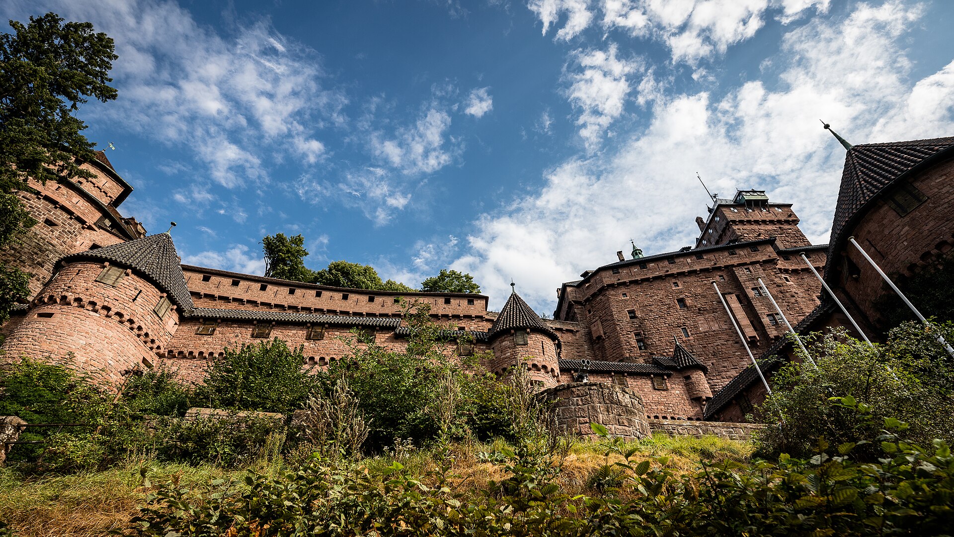 Château du Haut-Koenigsbourg (Orschwiller) Château du Haut-Koenigsbourg — château à Orschwiller, Bas-Rhin, façade, classé mh