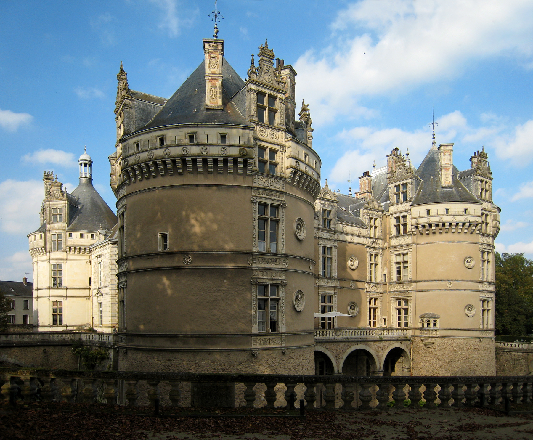 Château du Lude (Le Lude) Château du Lude — château à Le Lude, Sarthe, façade, classé mh