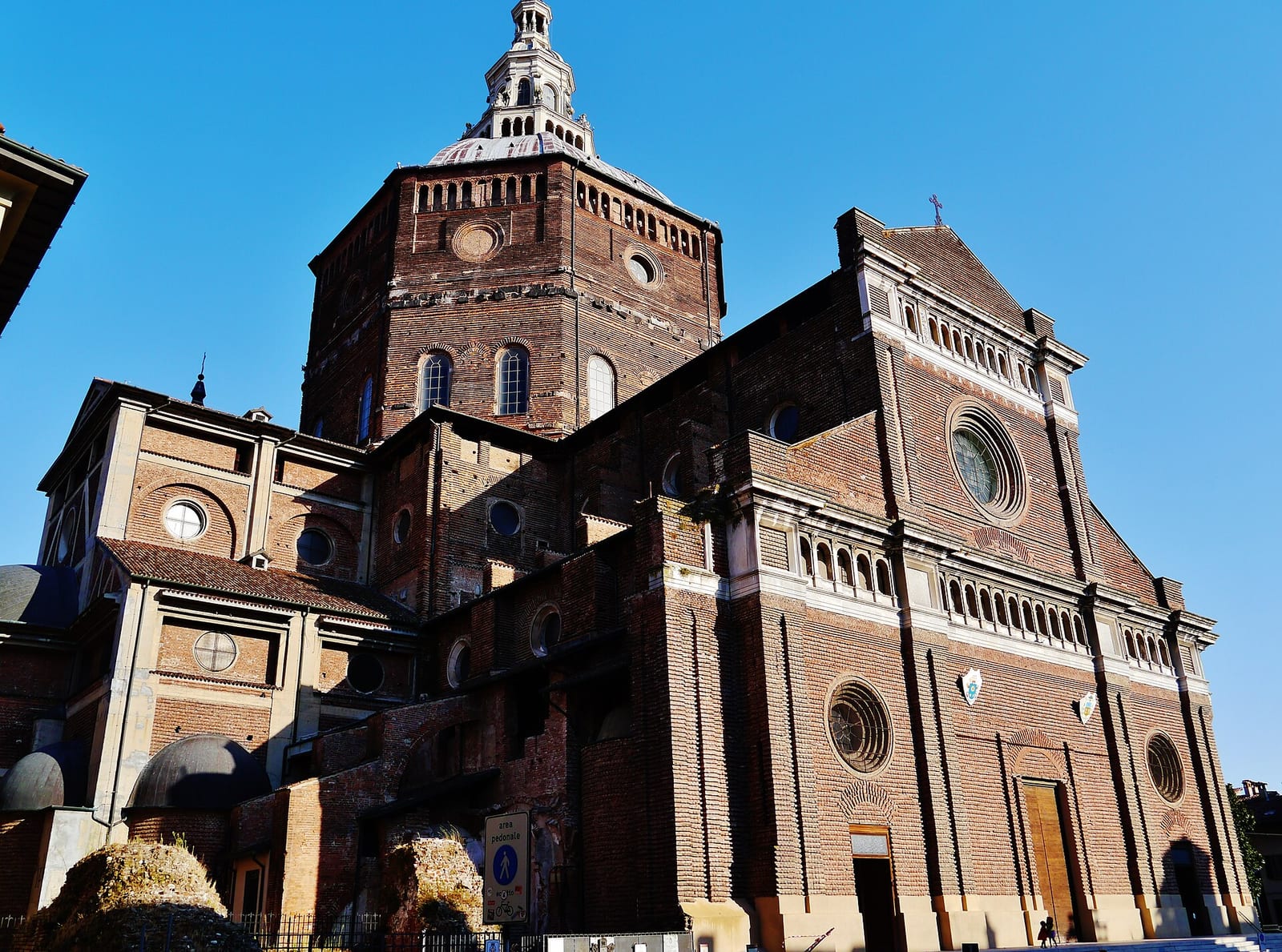 Façade de Le Duomo de Pavie