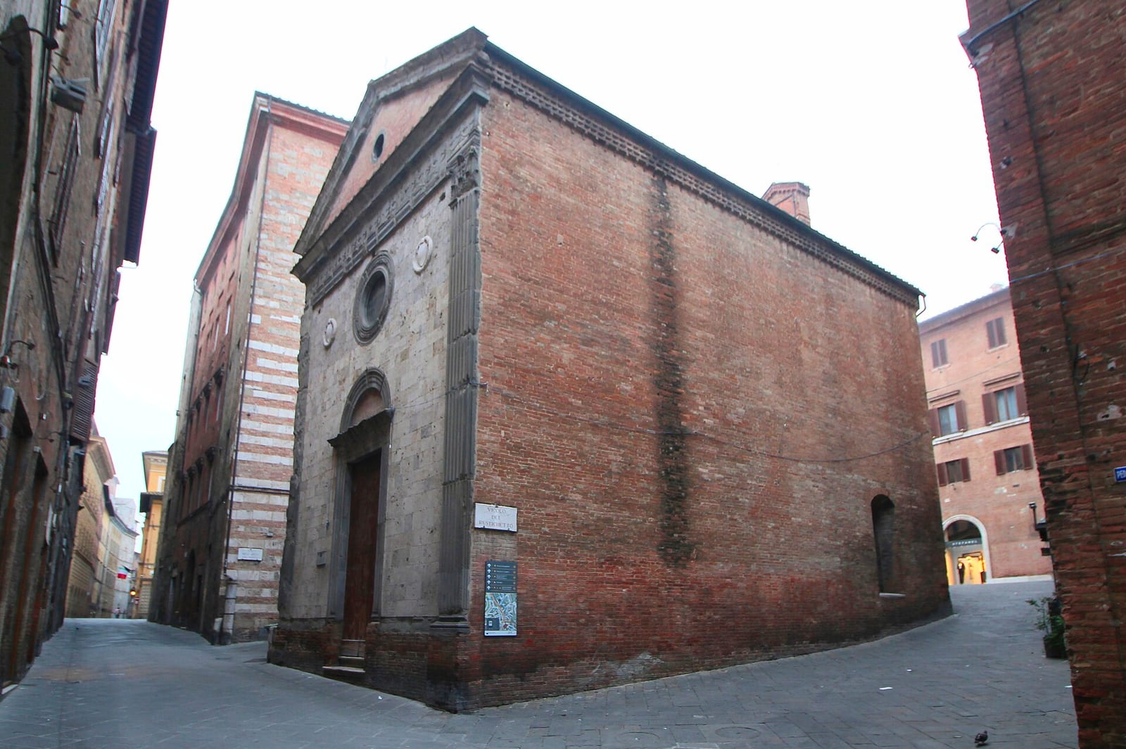 Vue de L'église Santa Maria delle Nevi