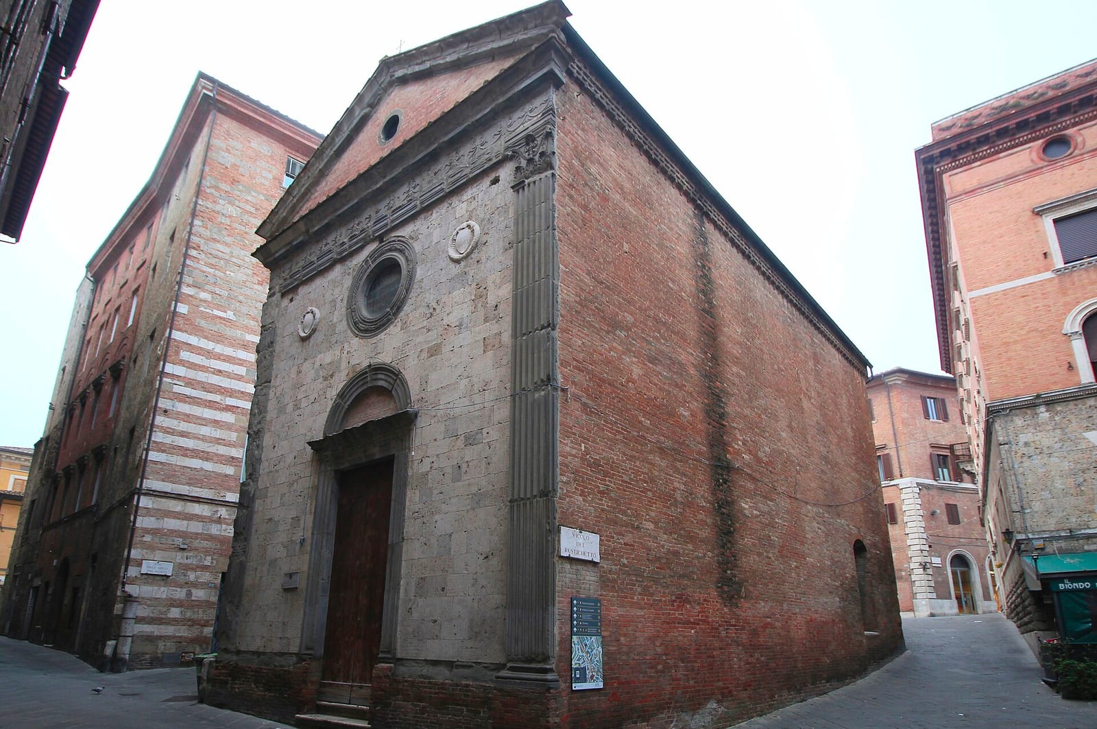 Vue de L'église Santa Maria delle Nevi