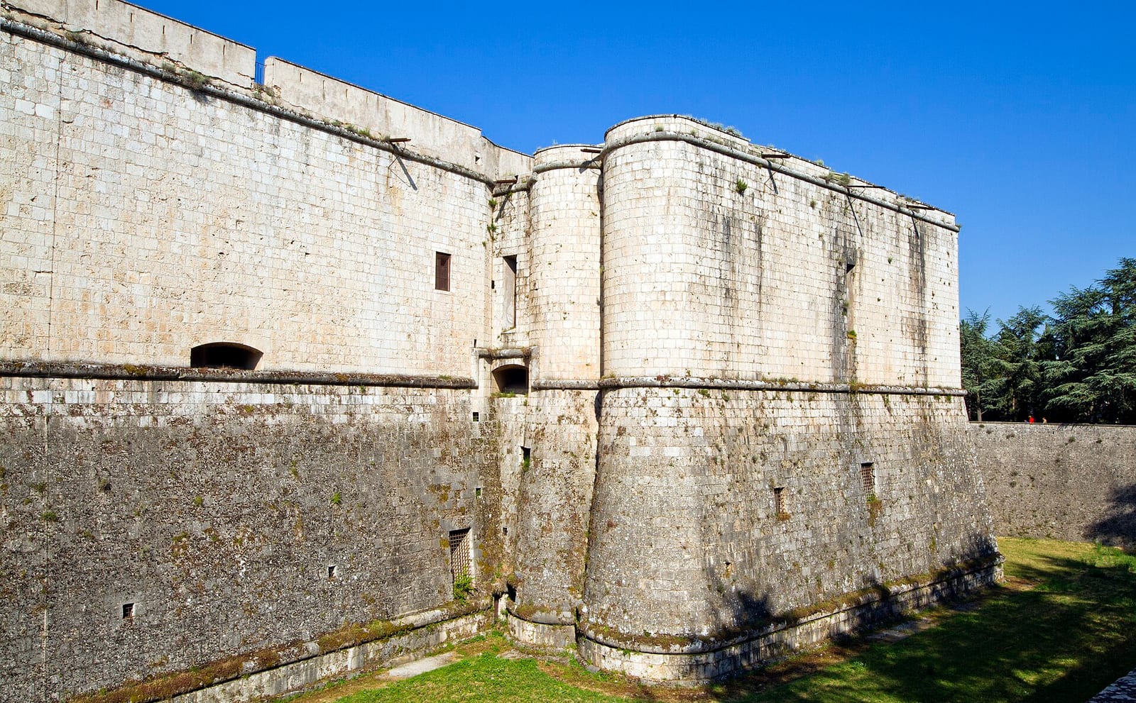 Vue de Le Forte Spagnolo (Castello) de L'Aquila