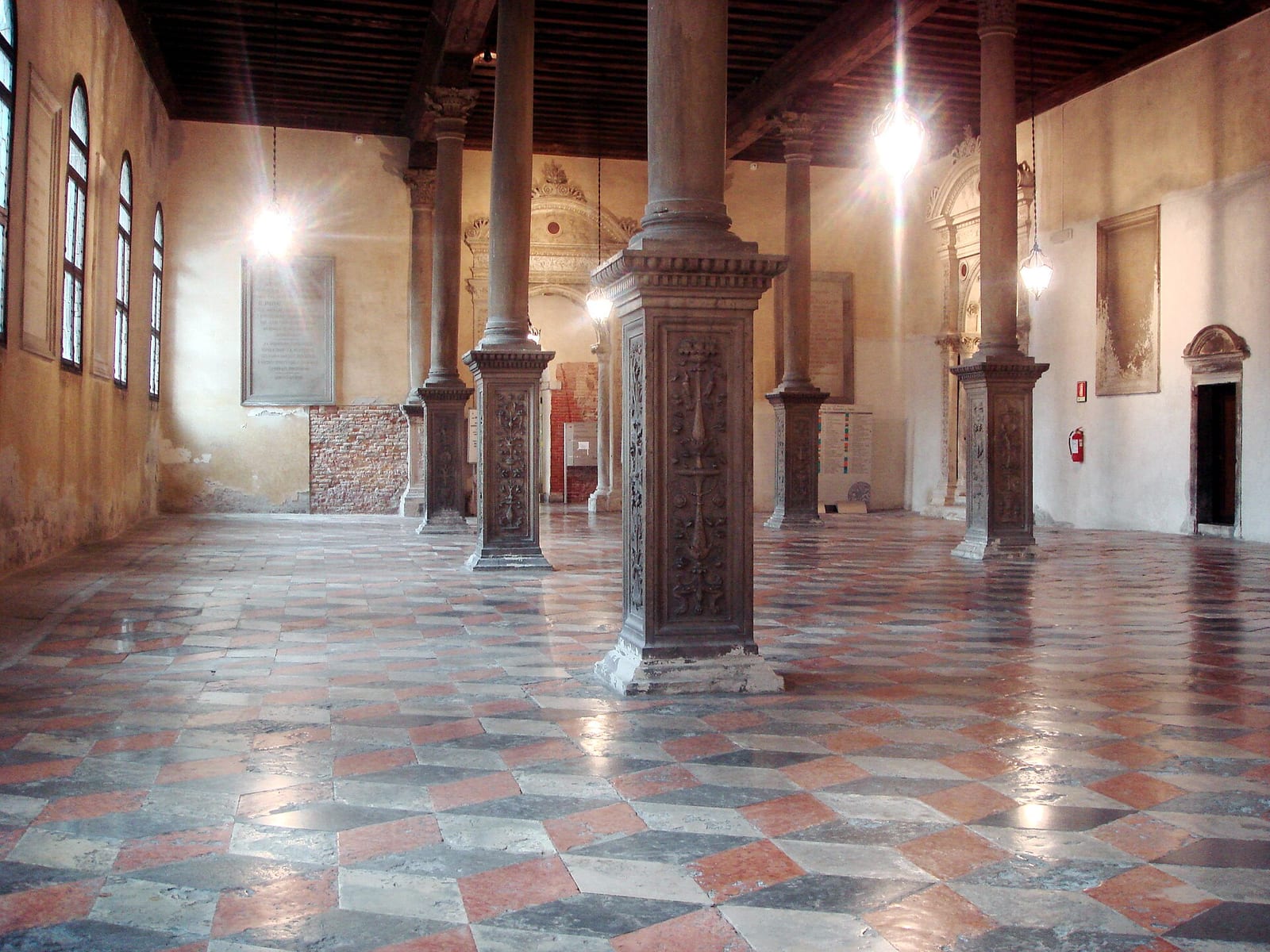 Intérieur de La Scuola Grande di San Marco