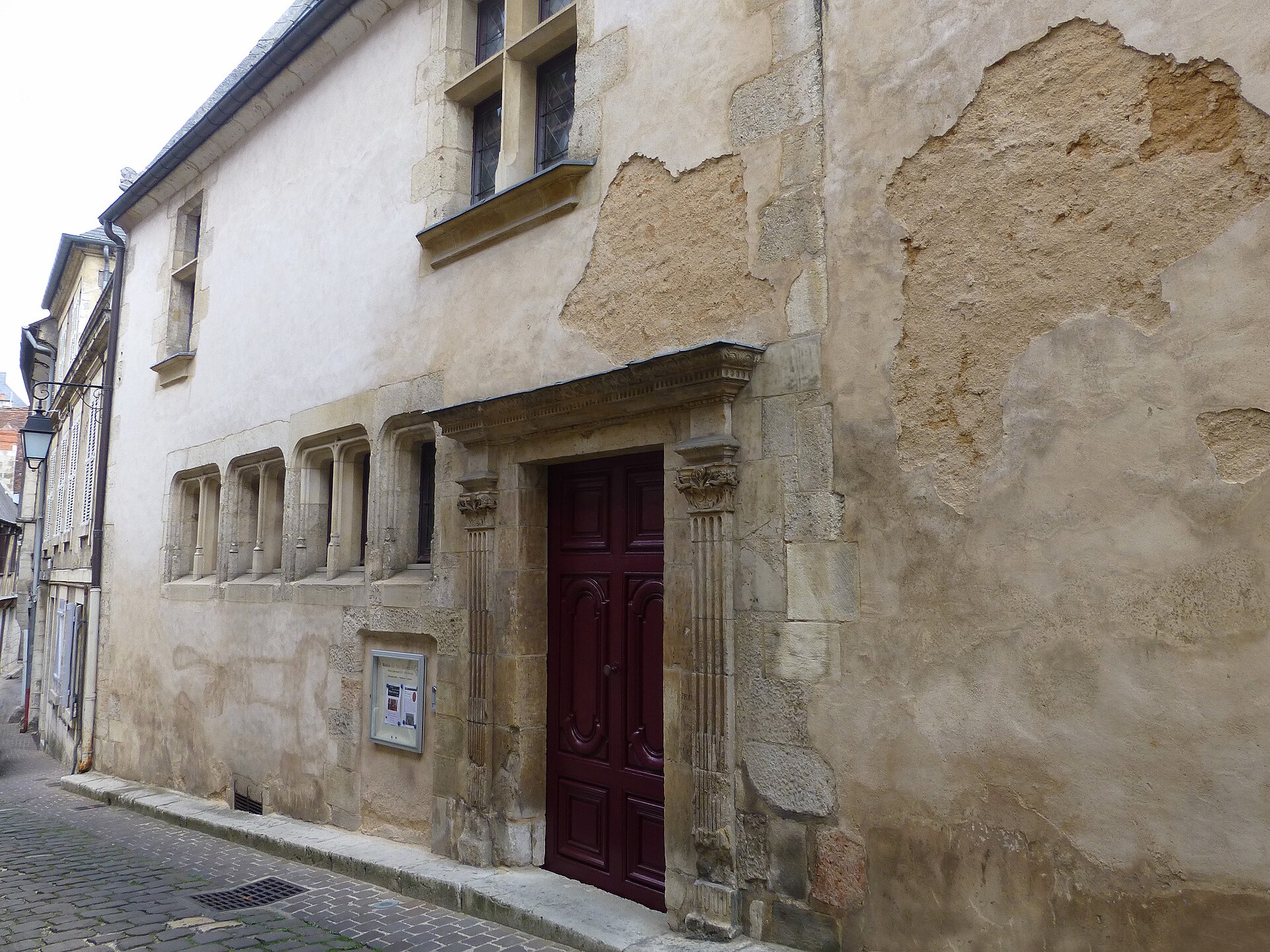 Hôtel Lallemant (Bourges) — architecture civile à Bourges, Cher, vue de nuit, classé mh