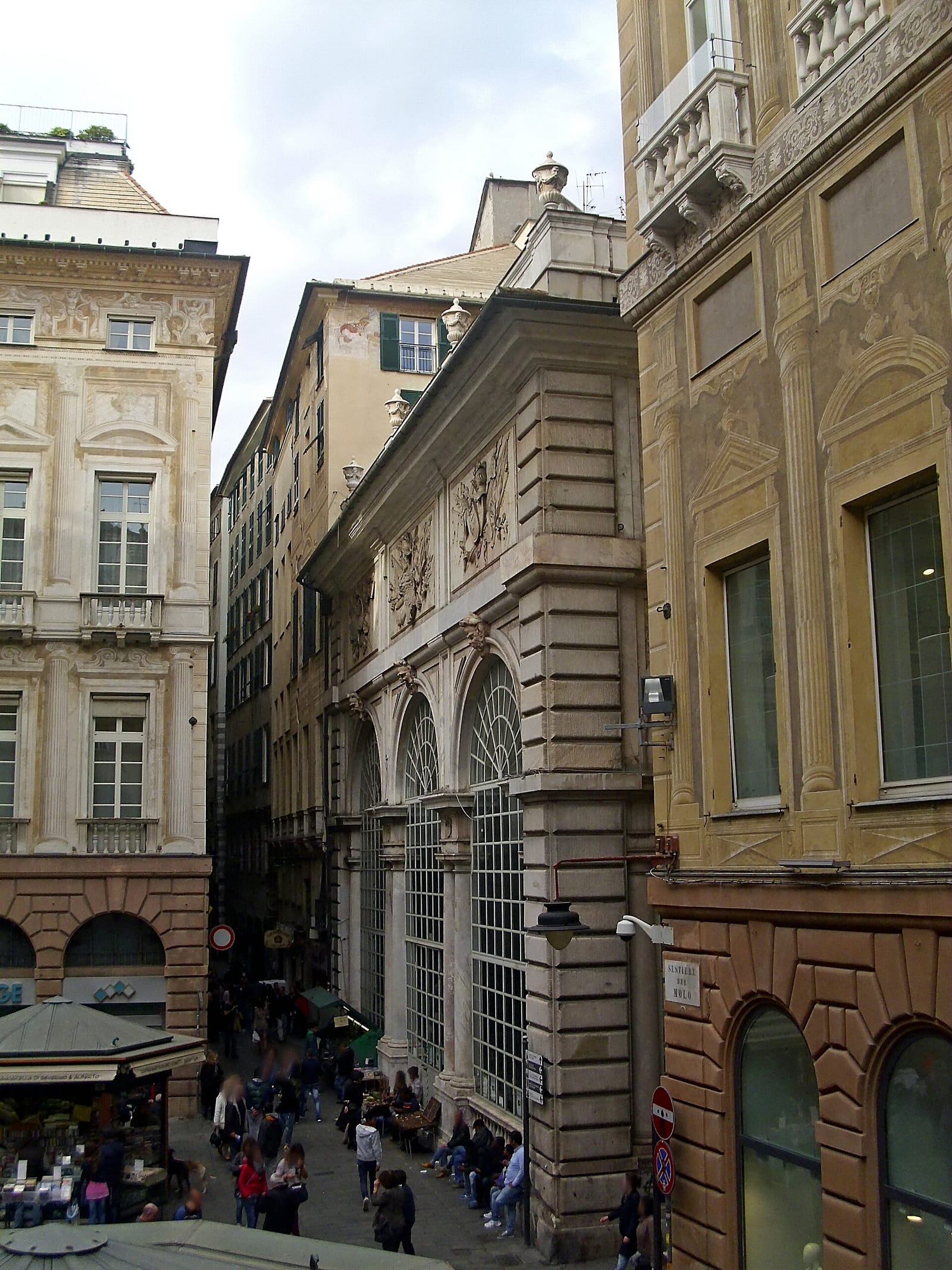 Façade de La Loggia della Mercanzia à Gênes