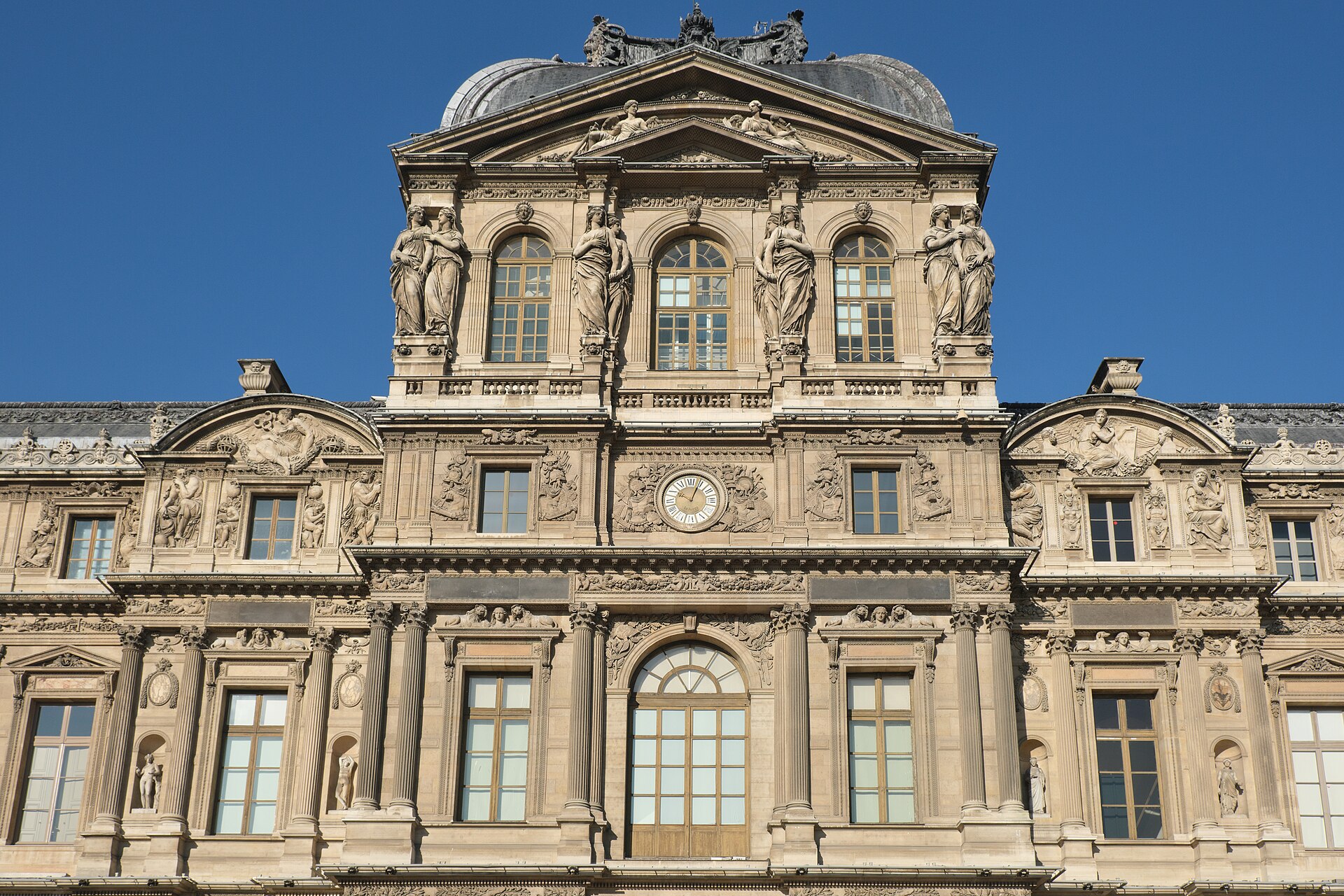 Louvre – aile Lescot (Paris (1er)) Louvre – aile Lescot — château à Paris (1er), Paris, vue de nuit, classé mh