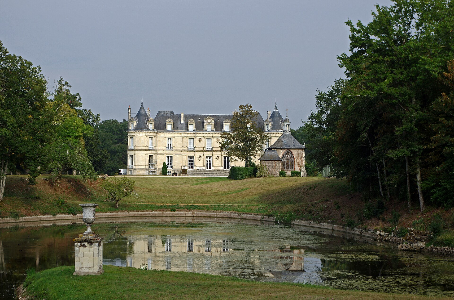 Manoir de Luynes — château à Luynes, Indre-et-Loire, intérieur, classé mh