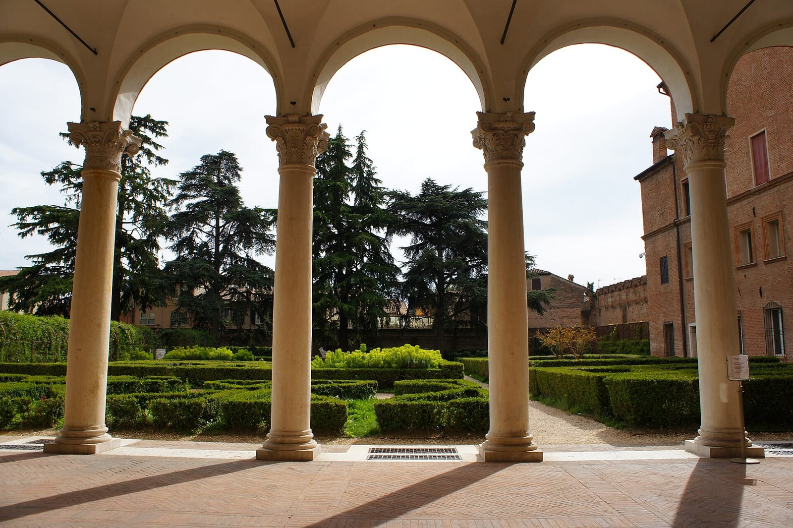 Façade de Le Palais de Ludovic le Maure (Palazzo Costabili)