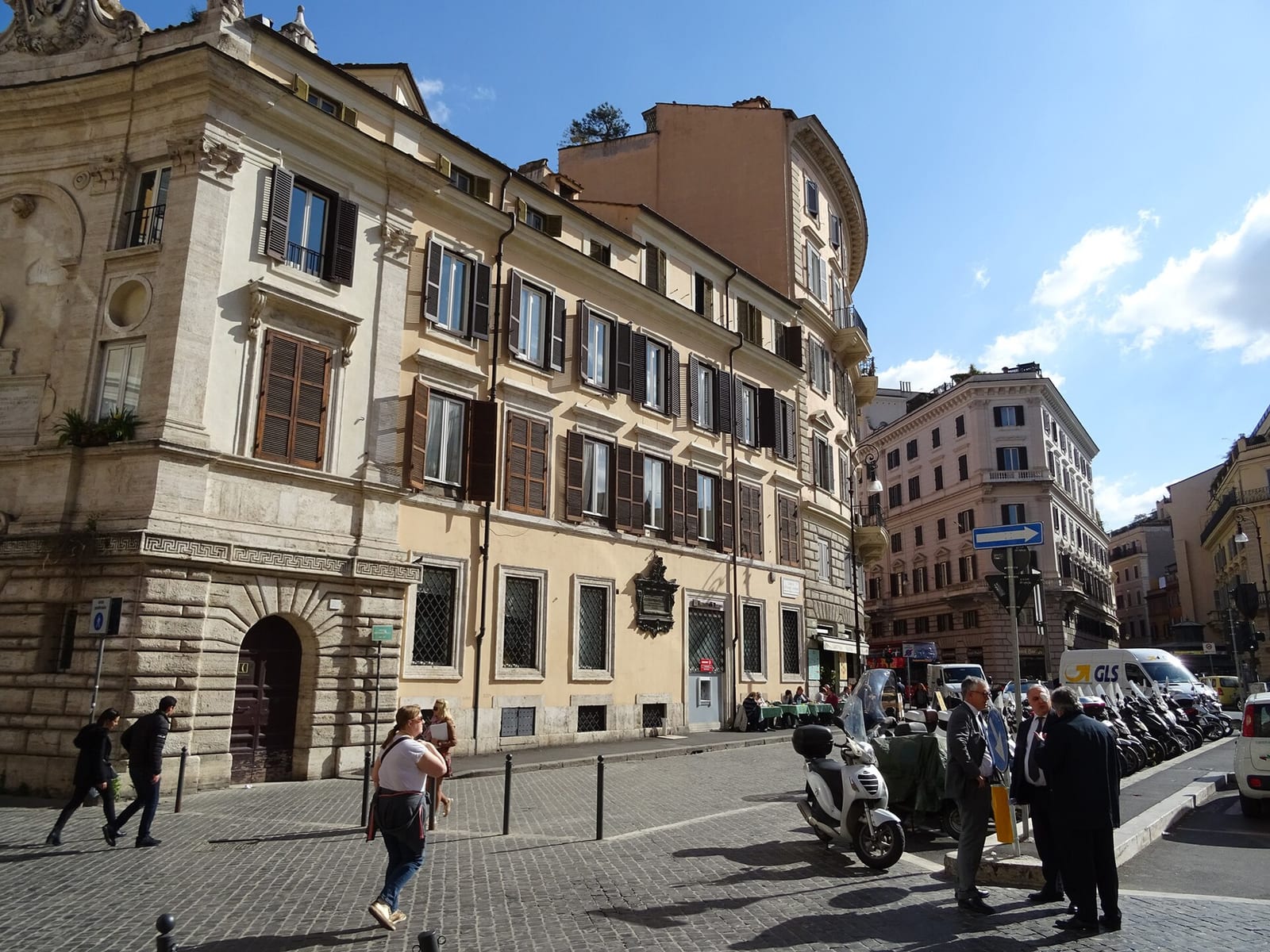 Façade de Le Palais du Banco di Santo Spirito