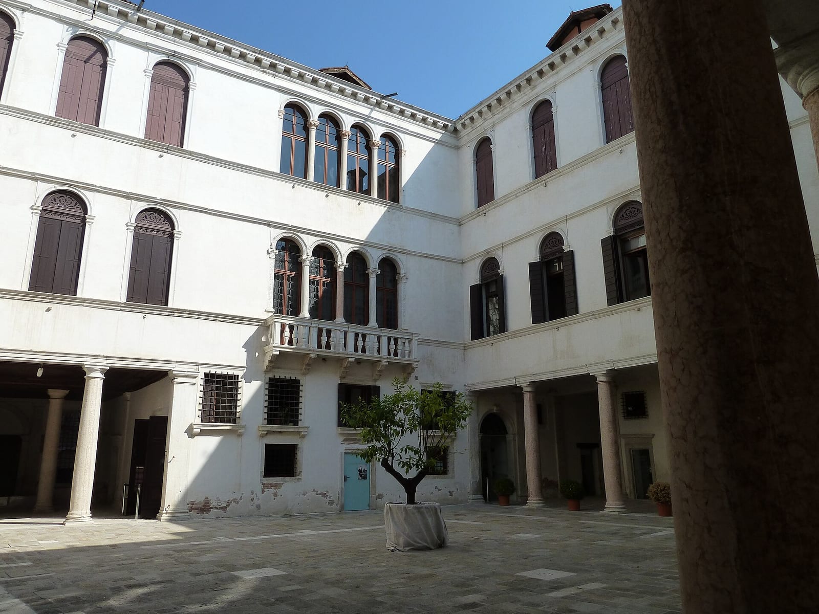 Le Palais Grimani de Santa Maria Formosa dans son environnement