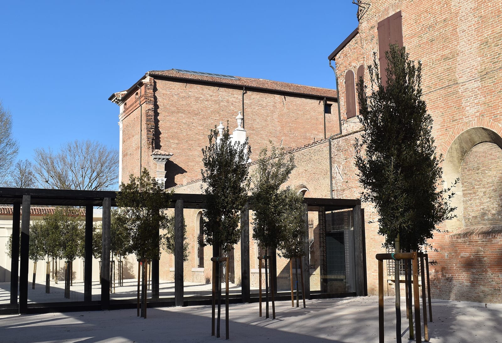 Le Palazzo dei Diamanti à Ferrare dans son environnement