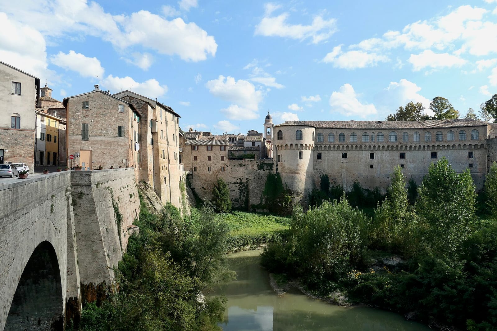 Vue de Le Palais ducal d'Urbania (Casteldurante)