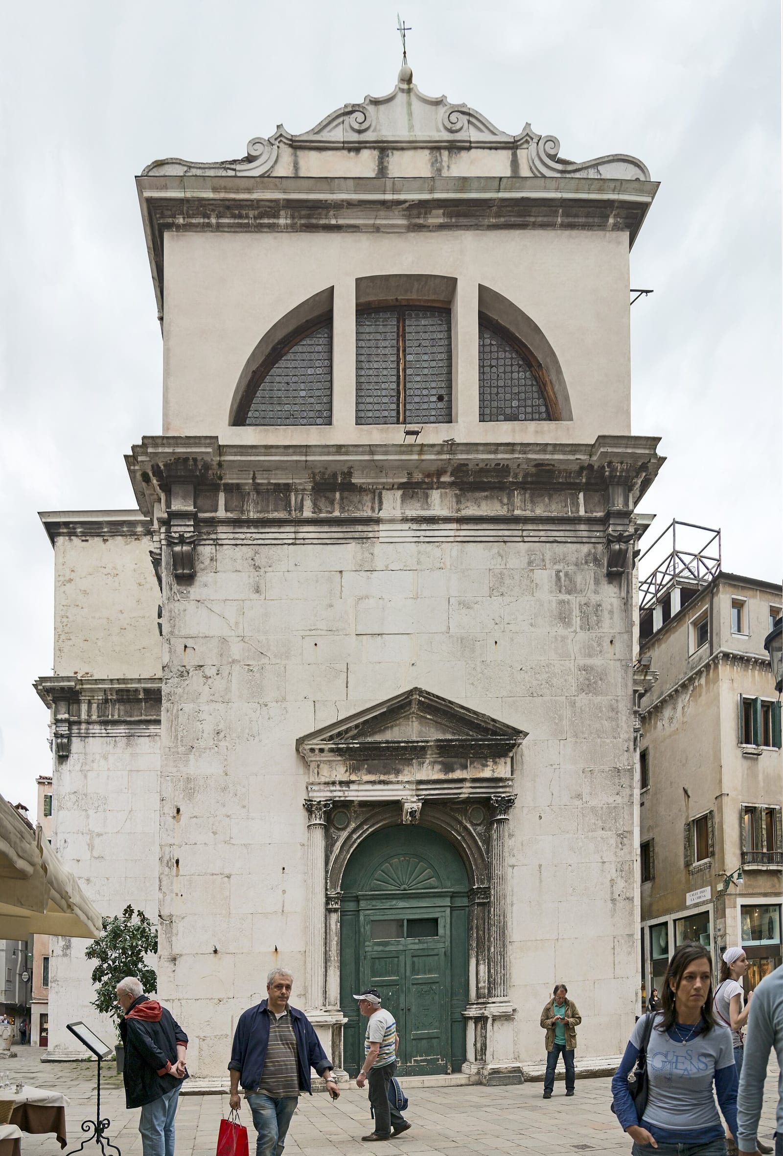 Façade de L'église San Fantin