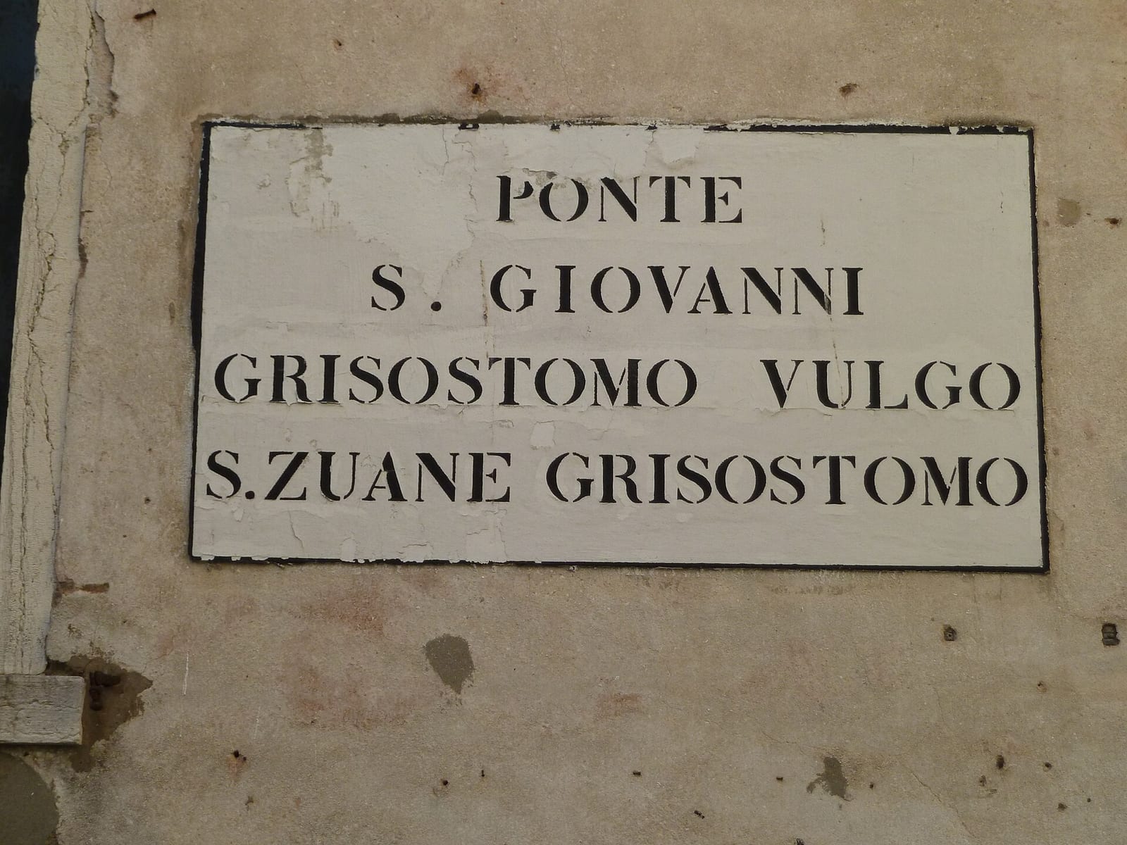 Vue de L'église San Giovanni Crisostomo
