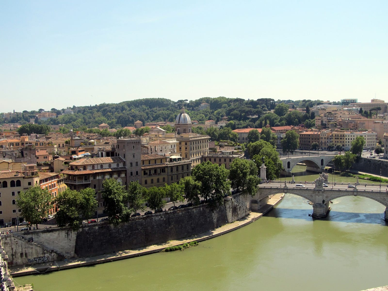 L'église San Giovanni dei Fiorentini dans son environnement